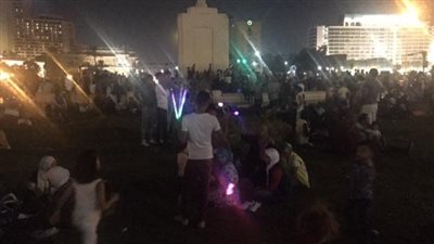 صور.. احتفالات المصريين بـ عيد الأضحى تتواصل فى ميدان التحرير