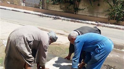 محافظ سوهاج يكلف بمراجعة جميع غرف الصرف الصحى لتغطيتها