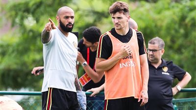 لاعب باريس يتحدث عن وصول هنري للدوري الفرنسي