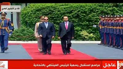 استقبال الرئيس الفيتنامي في قصر الاتحادية بعزف السلام الجمهوري 