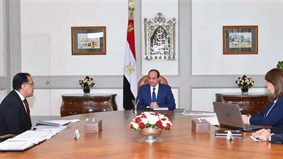 الرئيس السيسي: العمل والإنتاج أساس الخروج من دائرة الفقر