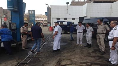 صور| حملة مكبرة علي المصانع المخالفة ومحطات الوقود بـ شبرا الخيمة