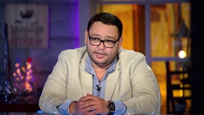 أحمد رزق يهنئ محمد أمام بـ حفل زفافه