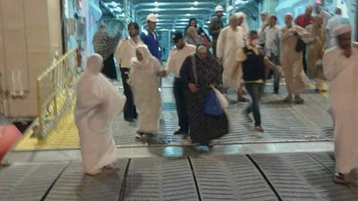 الفوج الأول من حج البر يصل ميناء نويبع