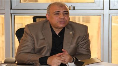 رئيس متروالأنفاق والعضوالمنتدب يتفقدان ورشه صيانة القطارات بالخط الثاني