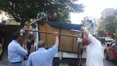 بالصور.. حملة رفع إشغالات داخل حى روض الفرج 