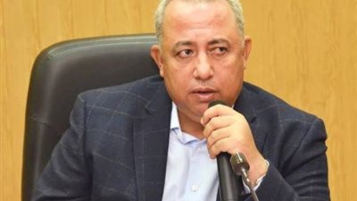 محافظ الشرقية: حريصون على متابعة الشكاوى عبر المواقع الإلكترونية
