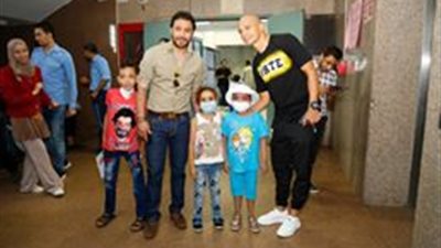 بالصور.. العميد وطلبة يزوران مستشفي أبو الريش