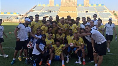 صور.. لاعبو الإسماعيلي يحتفلون بانضمام المحمدي وصادق للمنتخب