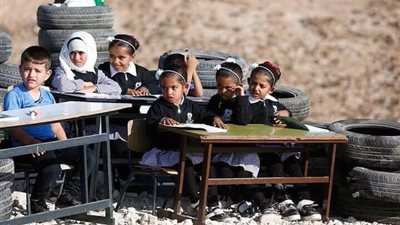 شاهد.. العام الدارسي يبدأ في الخليل على أنقاض ما أفسدته يد الاحتلال