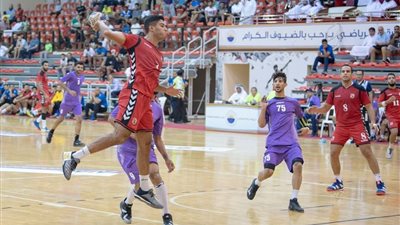 رجال يد الأهلي يفوز على الهدى السعودي في بطولة القاسمي