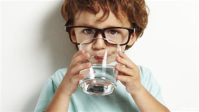 أنفوجراف| 4 نصائح من أجل طفلك على شرب الماء
