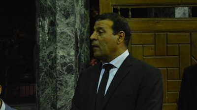 فيديو.. توافد الشخصيات العامة على عزاء شقيق عصام كامل رئيس تحرير بوابة فيتو