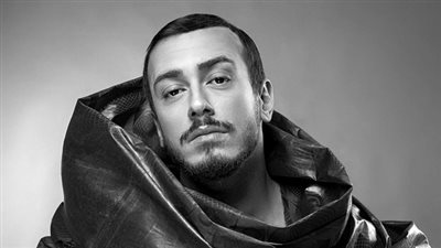 مخرج مصري لـ سعد لمجرد: ما تهدى ياض.. إنت بتغتصب أكتر ما بتغني