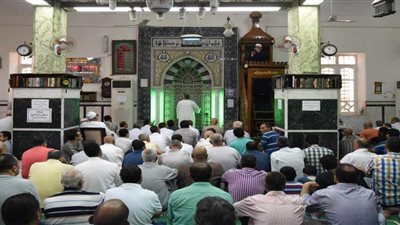 انتهاء شعائر صلاة الجمعة في مساجد الجمهورية