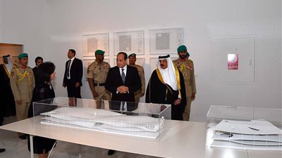 فيديو.. الرئيس السيسي يزور المتحف الوطني للبحرين ويشهد عرضًا فنيًا