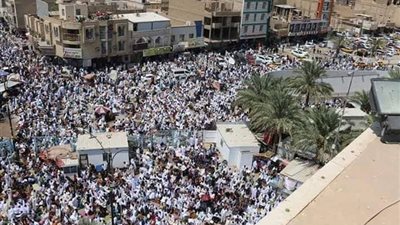 صور | الصدر يدعو لـ صلاة مليونية والعراقيون يستجيبون 