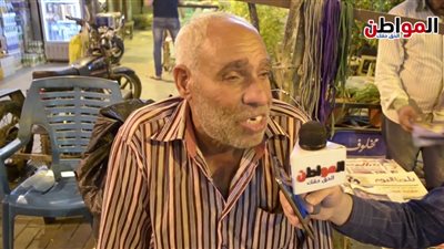فيديو.. بائع الجرائد المعاق: أنقذوا أبنائي من التسول