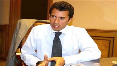 وزير الرياضة يرسل لجنة لمتابعة أزمة حمام سباحة نادي الطالبية  