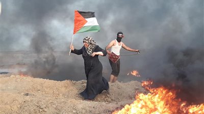 صور.. المواجهات المندلعة شرق غزة ضمن جمعة مسيراتنا مستمرة