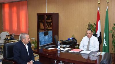 محافظ الشرقية الجديد يبدأ نشاطه اليومي من مكتبه بالديوان العام