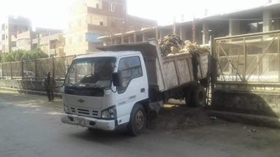 صور.. رفع 30 طن مخلفات وقمامة بحملة نظافة الشوارع بـ مدينة ببا ببني سويف