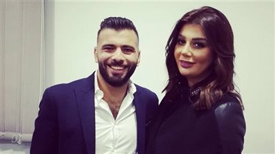 صورة.. قبلة مثيرة من عماد متعب لـ يارا نعوم في عيد ميلادها