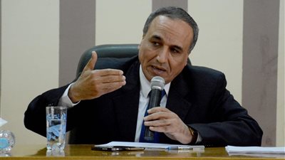 عبد المحسن سلامة يوضح حقيقة انضمام الصحفيين الإلكترونيين إلى النقابة