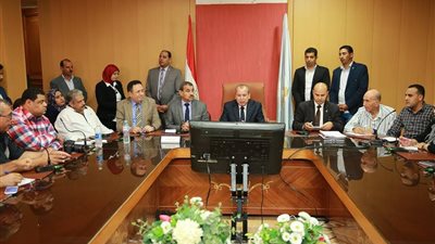 محافظ كفر الشيخ لـ الصحفيين:أنتم لسان حالنا