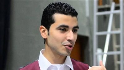 محمد أنور مهنئا محمد إمام بحفل زفافه : 