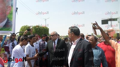صور.. استقبال جماهيرى لـ محافظ الوادي الجديد عقب تجديد الثقة 