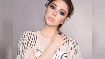 ميريام فارس تشارك جمهورها صورة مع نجلها 