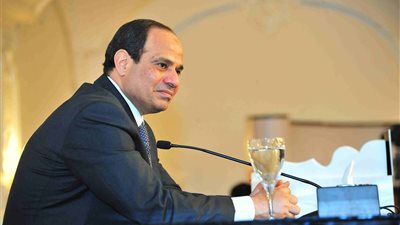 السيسي يؤكد: نتطلع لأن تشكل مصر قاعدة للاستثمار والتصنيع والتجارة