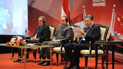 الرئيس السيسي يلتقي رئيس الوزراء الإثيوبي بمقر إقامته بالعاصمة الصينية بكين