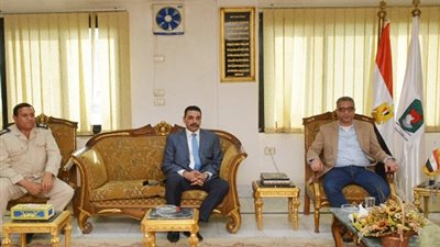 مدير أمن سوهاج يقدم التهنئة للدكتور الأنصاري محافظ سوهاج الجديد