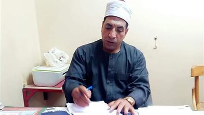 خصم شهر لـ 2 من خطباء المكافأه بـ