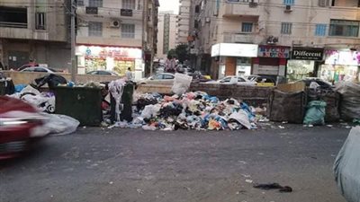 أهالي السرايا بالإسكندرية تستغيث:القمامة تحاصر البيوت.. والمسئولين 