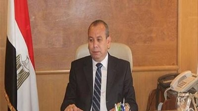محافظ كفر الشيخ يبحث مستوى الخدمة الطبية بالمستشفى العام ويلتقي بنقيب الفلاحين