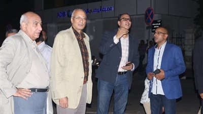 الكاتب عادل السنهوري يصل عزاء الراحل حسين عبد الرازق بـ عمر مكرم