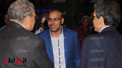 صور.. رئيس تحرير بوابة المواطن يشارك في عزاء الصحفي حسين عبد الرازق