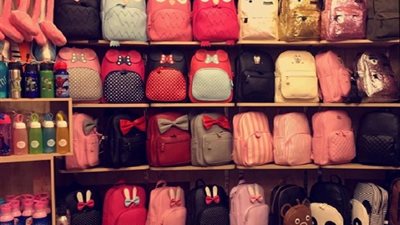 أسعار شنط المدارس 2018 في سوهاج.. الشعبي يبدأ من 50 جنيه والماركة بـ500