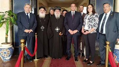صور.. محافظ البحيرة يستقبل وفدا كنسيا لتهنئته بتولي المنصب