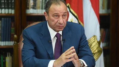 الخطيب يناقش مشروع لائحة النظام الأساسي مع أعضاء الأهلي