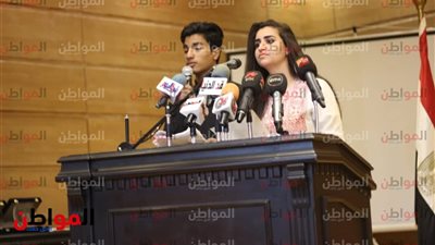 صور.. شابة فلسطينية تشعل فعاليات الملتقى العربي الخامس للطلائع