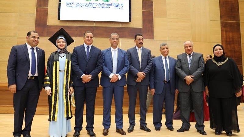  كلية الصيدلة بجامعة