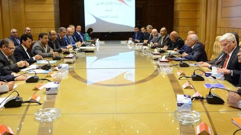 اجتماع وزير الانتاج
