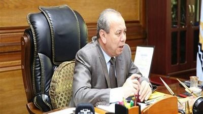 محافظ كفرالشيخ يحيل 25 موظفاً للتحقيق بقري اسحاقة والخدمية والرملة لتغيبهم عن العمل