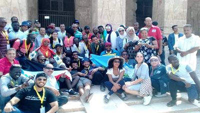 تنفيذا لمبادرة الرئيس السيسي.. وفد الشباب العربي والأفريقي يزور منطقة ابيدوس بـ سوهاج