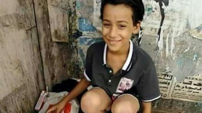 صور.. الصحة تستجيب لـ الطفل معاذ وتعيده إلى الدراسة