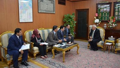 محافظ الدقهلية يلتقى وزير الاتصالات لمناقشة ميكنة أعمال الديوان العام